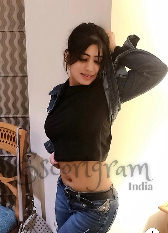 Call Girl CHANDIGARH - Simran Bhatia