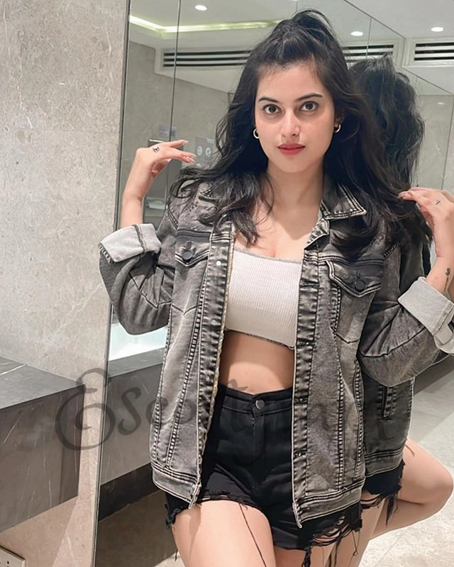 Call Girl CHANDIGARH - Suhani Kapoor