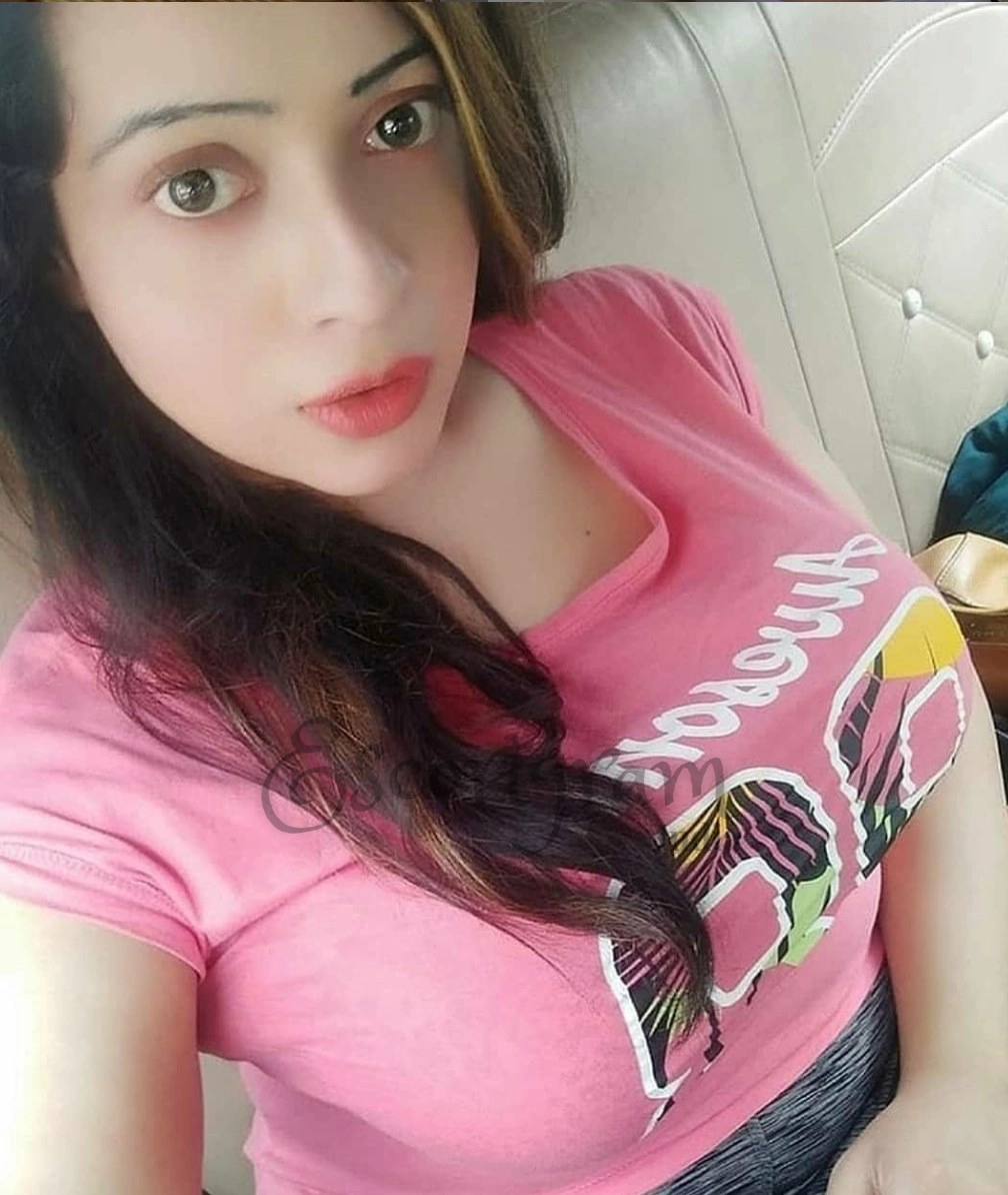 Call Girl CHANDIGARH - Sukirti Ahuja