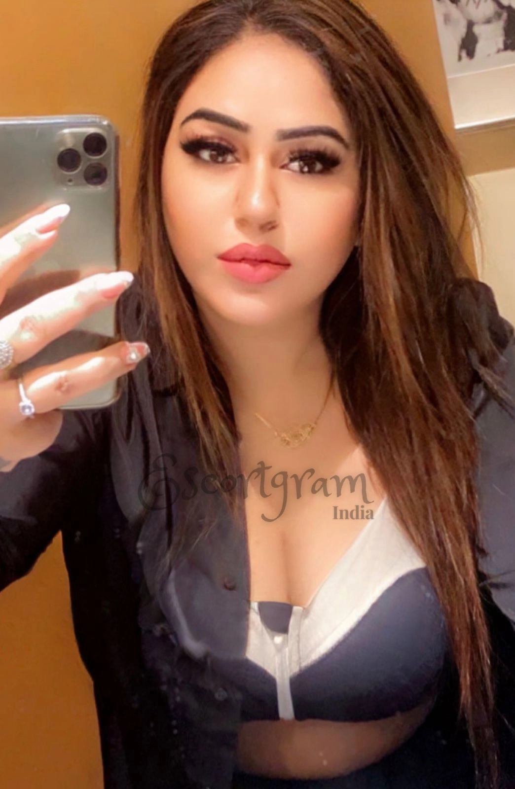 Call Girl CHANDIGARH Simran Bhalla